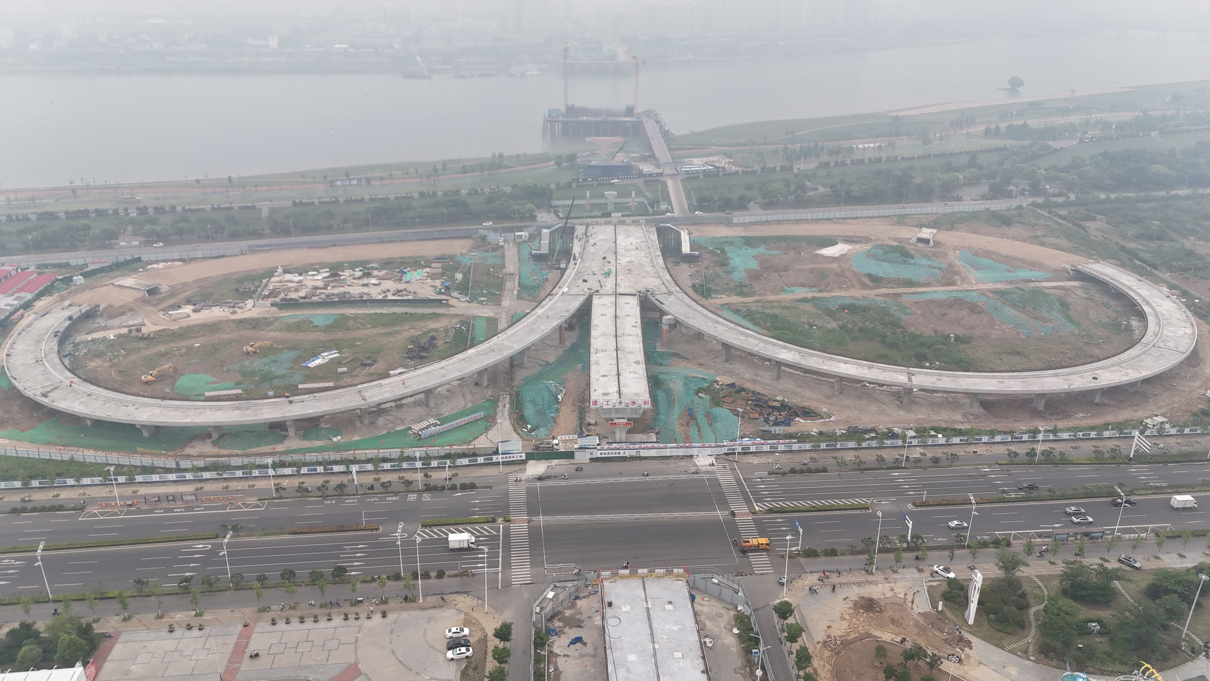 1747615197124383.jpg 延安路大橋2.jpg