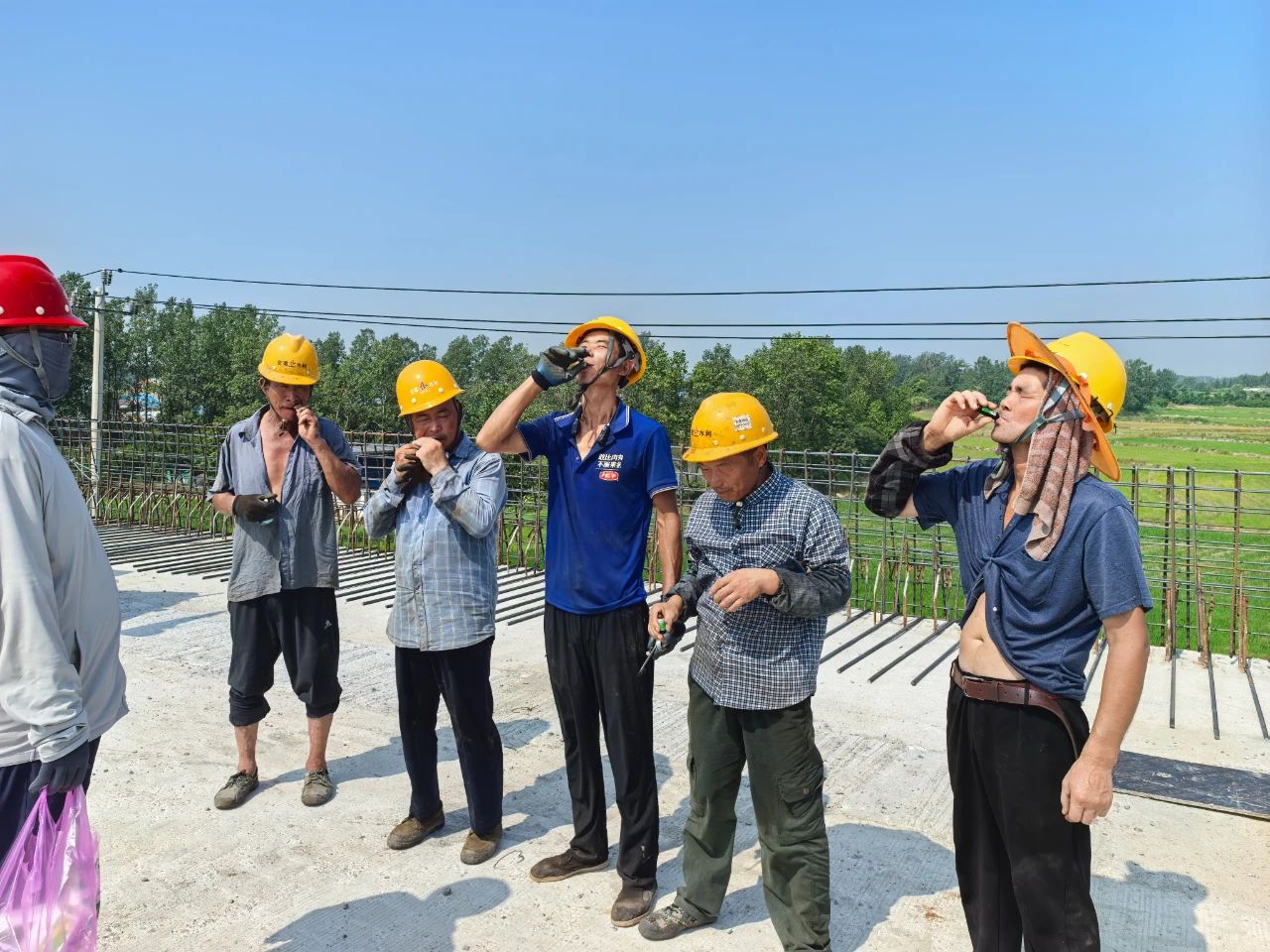 1752024978936371.jpg 44.jpg