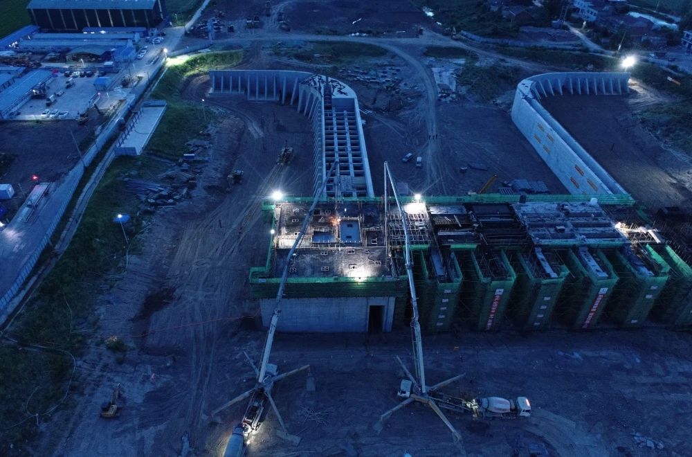 1754961271320586.jpg 2.jpg