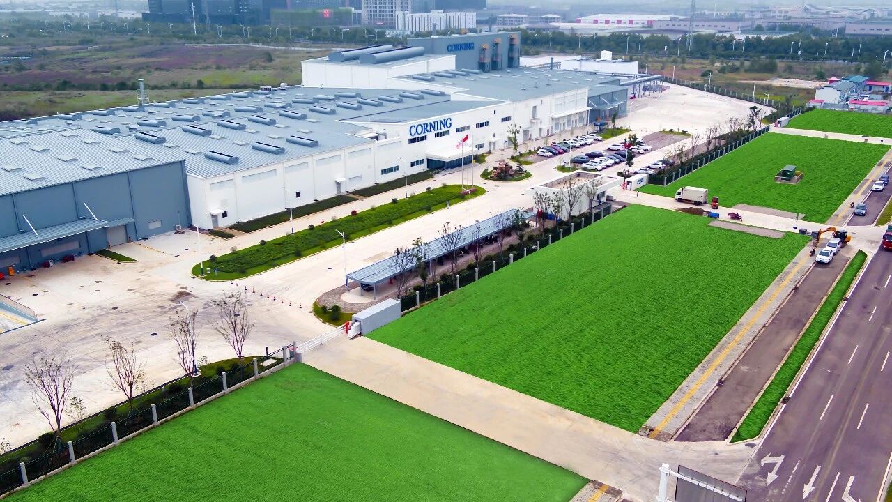 1766720609787223.jpg 康寧藥用硼硅玻璃管項(xiàng)目廠房.jpg