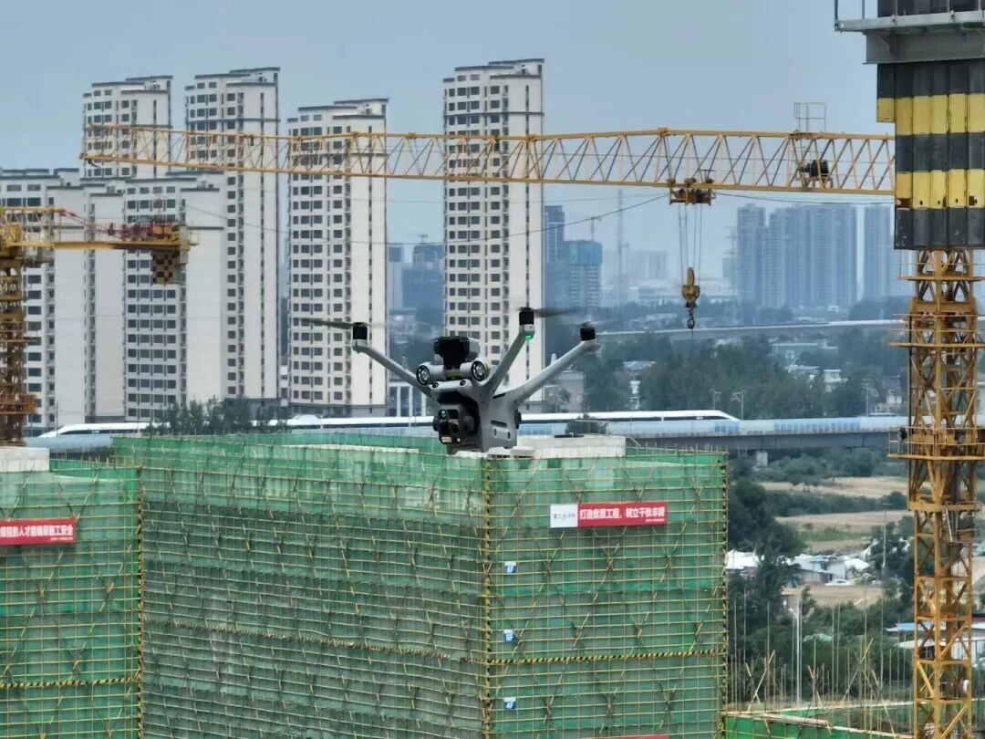 1766721000299415.jpg 1766721000299415.jpg