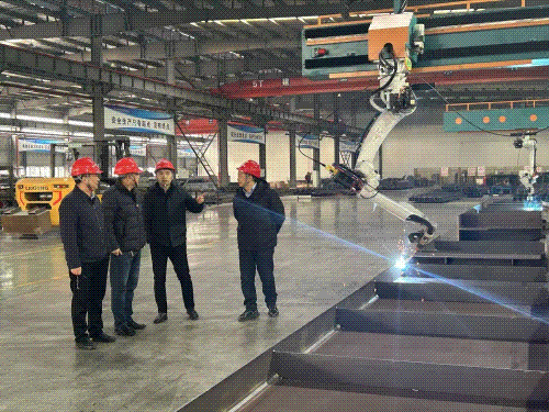 1767749313383972.gif 余總.gif